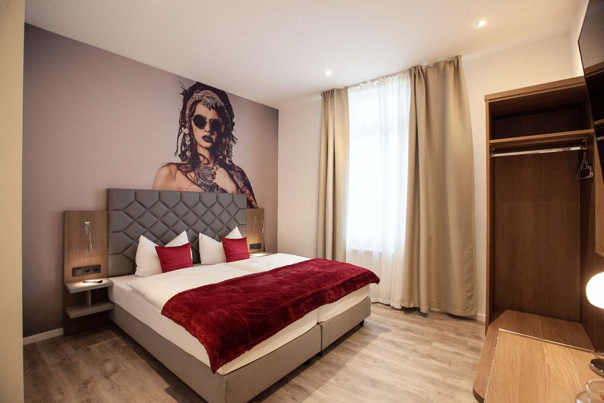 FRECHES PERLHUHN – Gaestehaus Perlhuhn